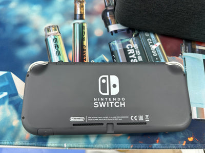Nintendo switch lite 32GB with bag and charger